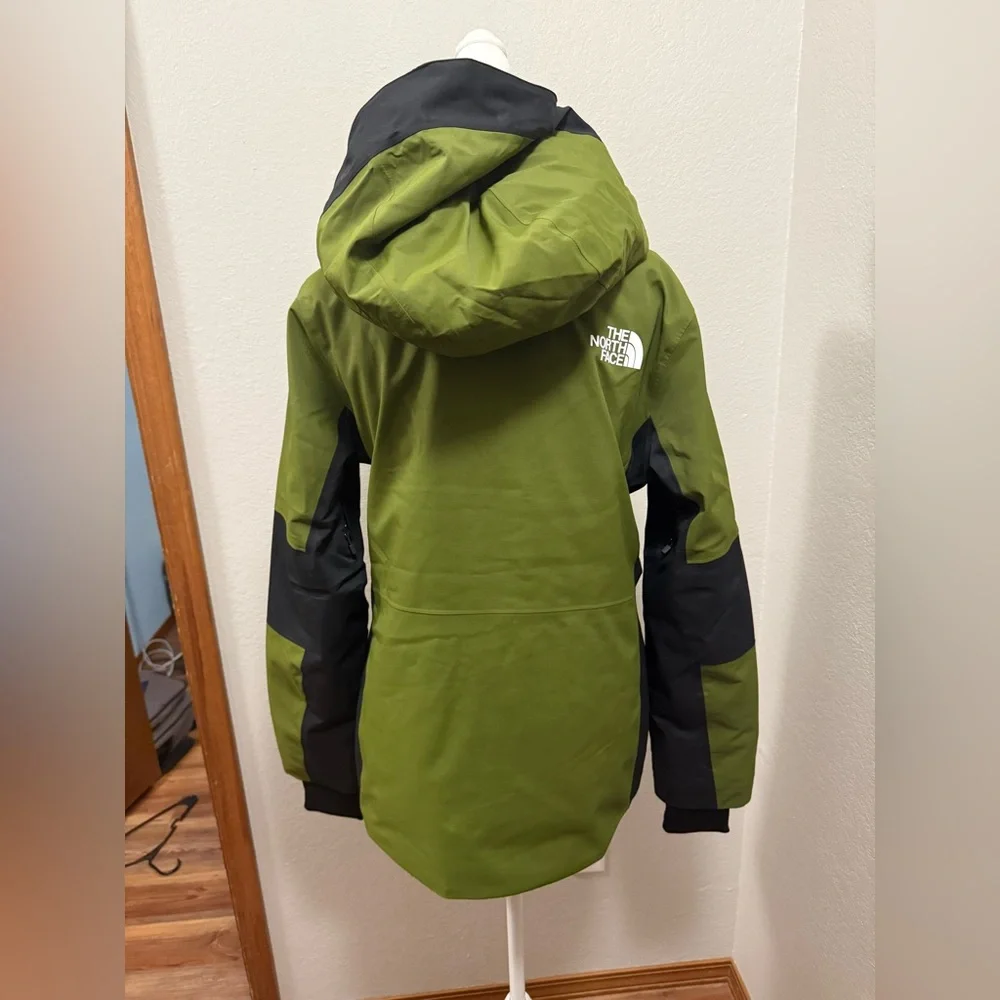 The North Face
Lenado Insulated Jacket - Women's Medium - Picture 5 of 11
